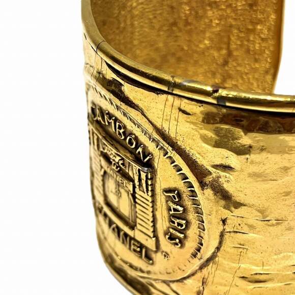 CHANEL Gold Bracelet - Picture 6 of 9